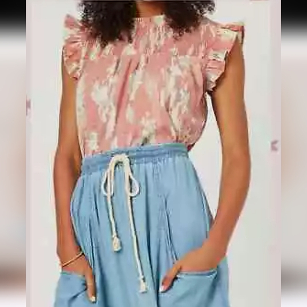 Hayden NWT Pink-Coral Watercolor Smocked Top Ruffled Top Women's Size Small